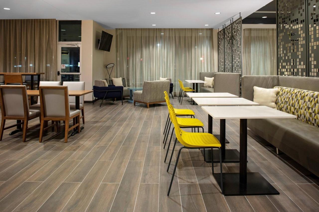 Towneplace Suites By Marriott Orlando Airport Exterior foto